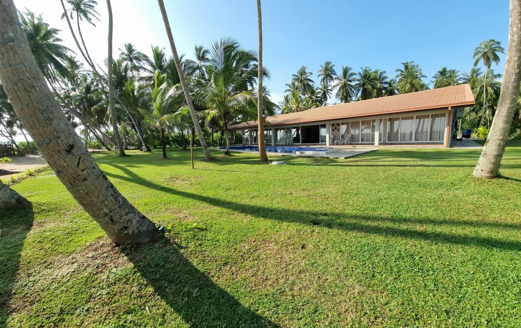 Arhimser Villa-Superb 4 Bedroom Beachfront For 8 In Ranna, Tangalle, Bb, Pool, Free Pick Up For 7 Night Stays Arriving Together, Serviced, Taxes Included Rum bild