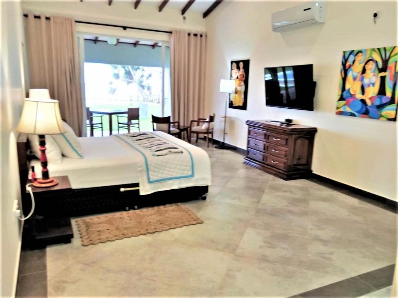 Arhimser Villa-Superb 4 Bedroom Beachfront For 8 In Ranna, Tangalle, Bb, Pool, Free Pick Up For 7 Night Stays Arriving Together, Serviced, Taxes Included Exteriör bild